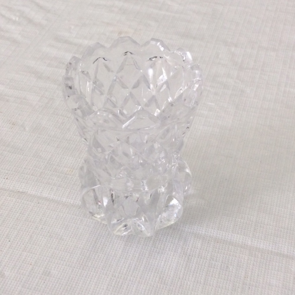 Elegant Crystal Candle Holder